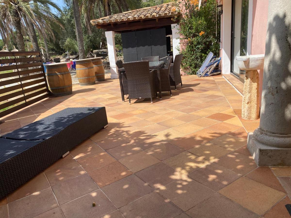 Puerto De Pollensa Villas And Apartments, With Private Mountain Ideal For Runners, Trailers,Near Puerto Pollensa Beach Approximately 5 Minutes Walking, Unique Experience In A Ullal Old Typical Mallorca House With Private Mountain And Near To The Beac Luaran gambar