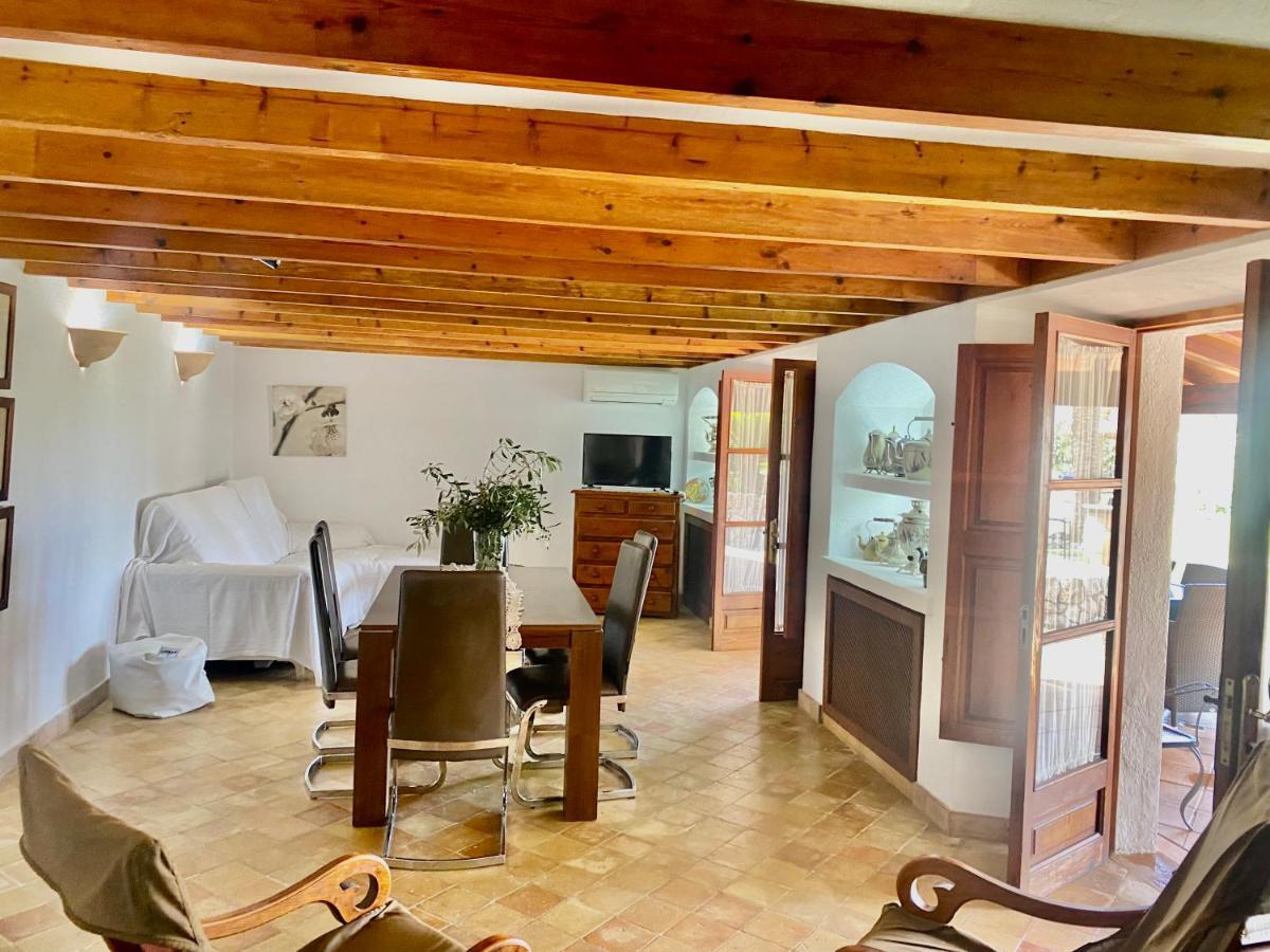 Puerto De Pollensa Villas And Apartments, With Private Mountain Ideal For Runners, Trailers,Near Puerto Pollensa Beach Approximately 5 Minutes Walking, Unique Experience In A Ullal Old Typical Mallorca House With Private Mountain And Near To The Beac Luaran gambar