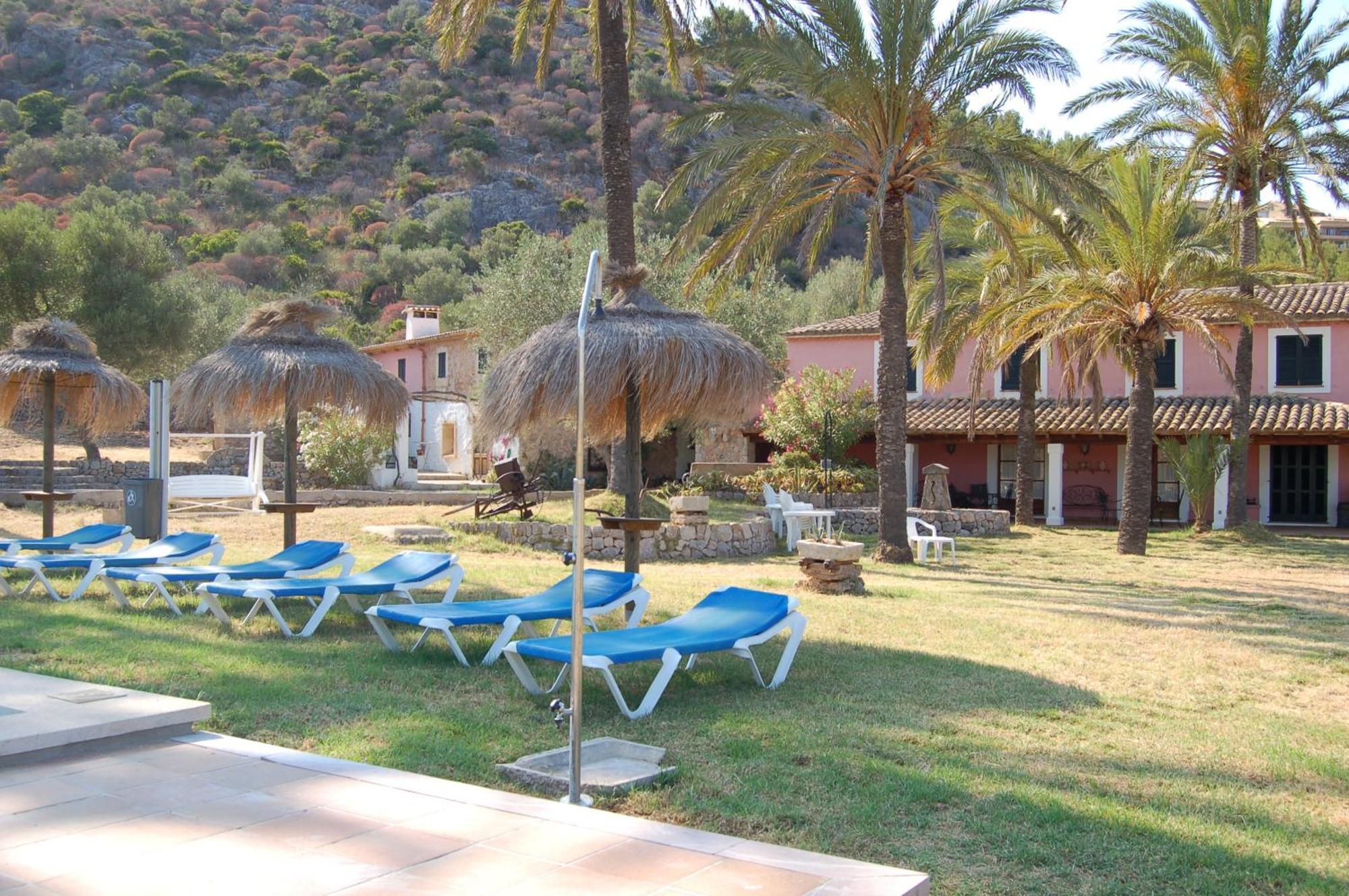 Puerto De Pollensa Villas And Apartments, With Private Mountain Ideal For Runners, Trailers,Near Puerto Pollensa Beach Approximately 5 Minutes Walking, Unique Experience In A Ullal Old Typical Mallorca House With Private Mountain And Near To The Beac Luaran gambar